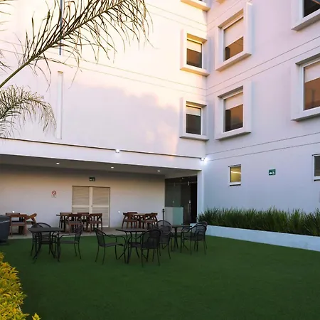 Fato Hotel Queretaro Exterior photo